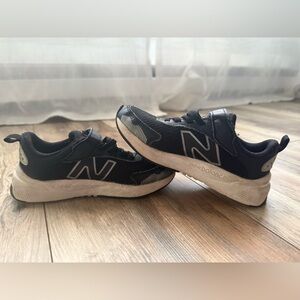 New Balance Kids Black Sneakers Size 11